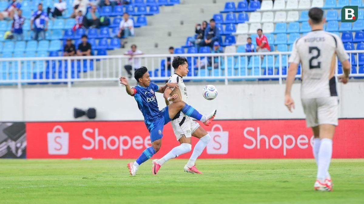 Arema FC Hancurkan Dewa United 4-0 di Kanjuruhan